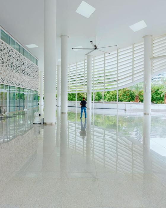 Lobby gloss floor